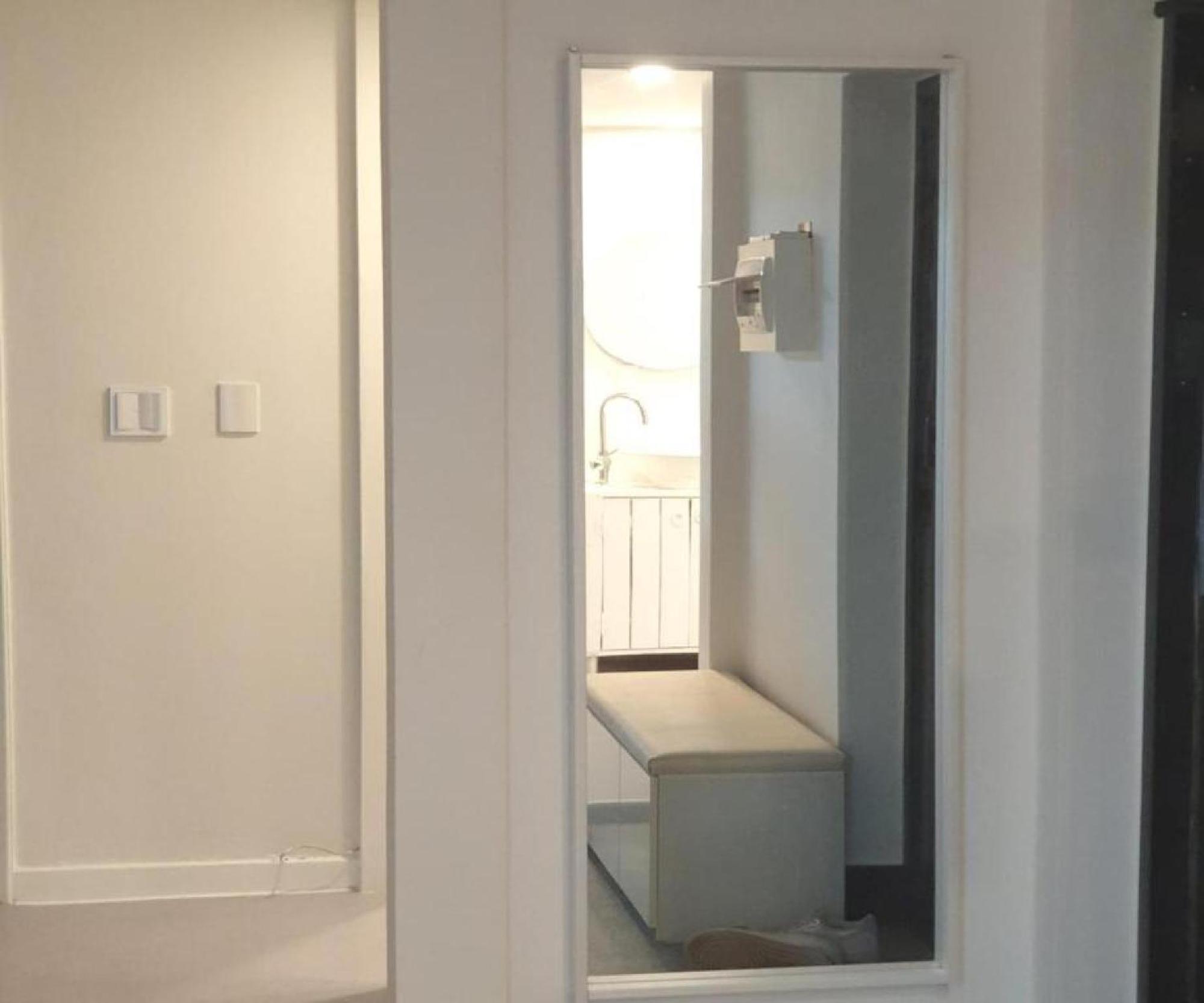 Apartment New Jins House - 5mins To Myeongdong Station, 3 Rooms, Big Living *
