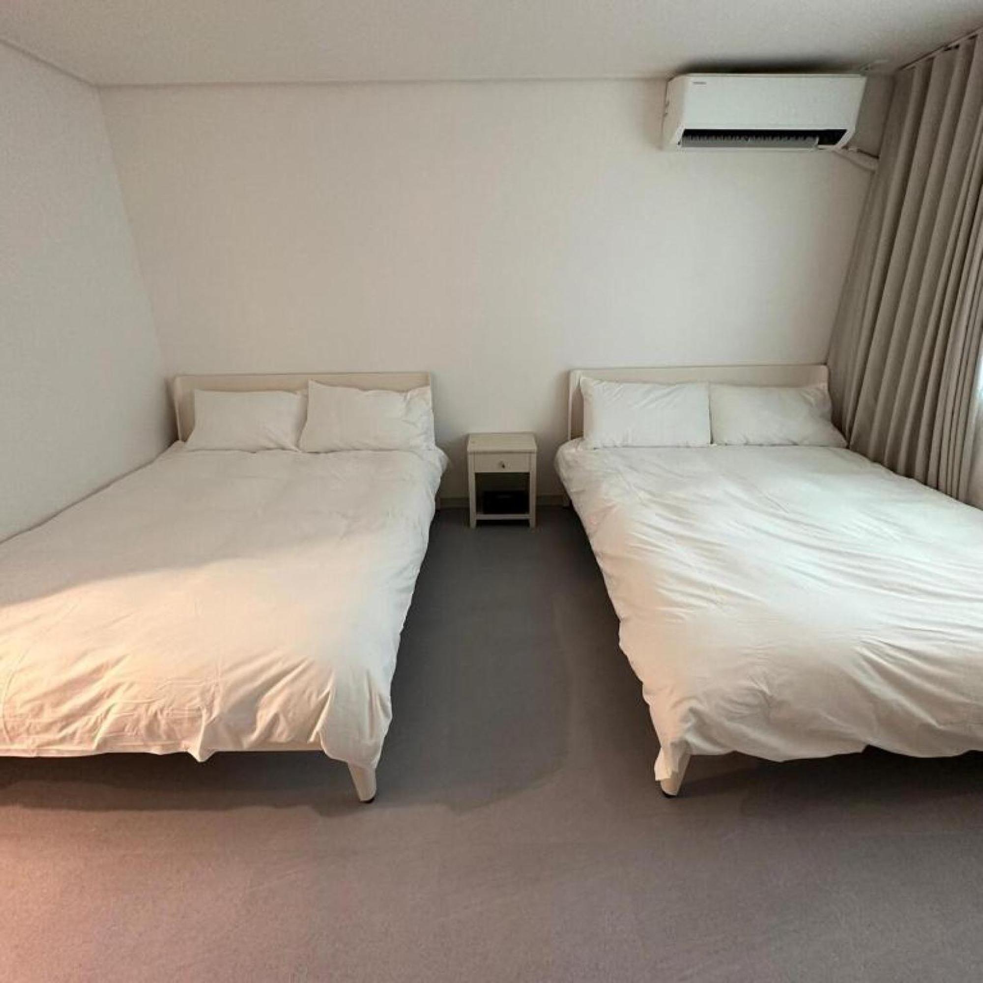 Apartment New Jins House - 5mins To Myeongdong Station, 3 Rooms, Big Living