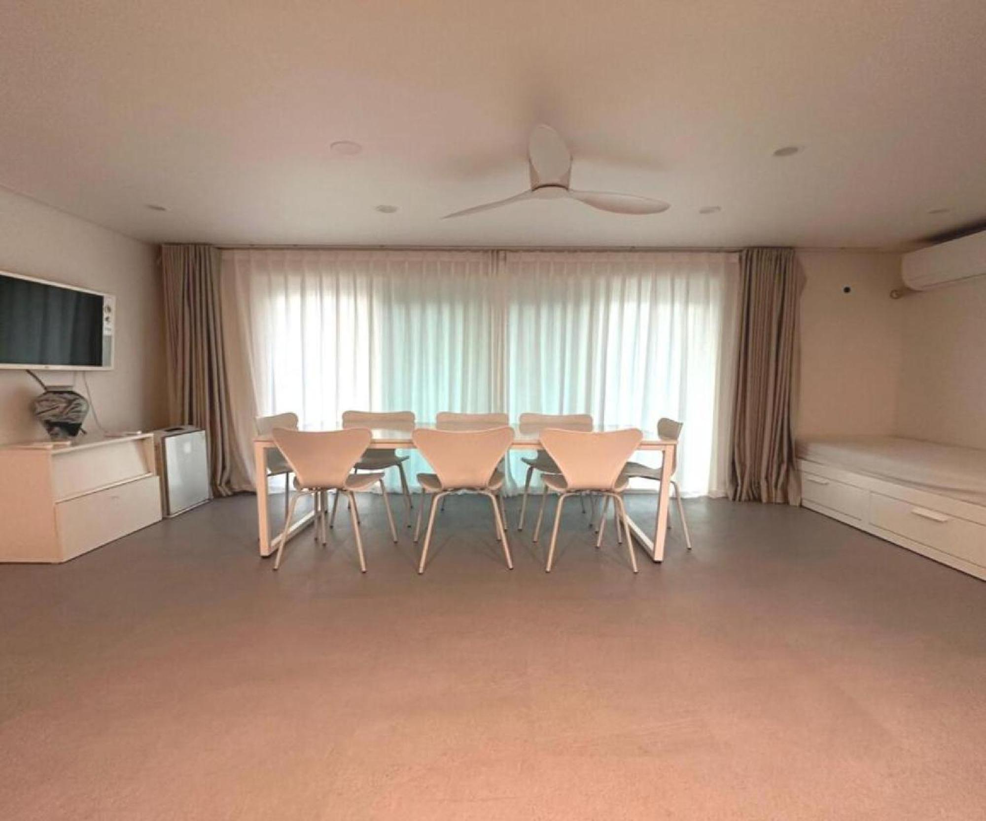 Apartment New Jins House - 5mins To Myeongdong Station, 3 Rooms, Big Living Seoul